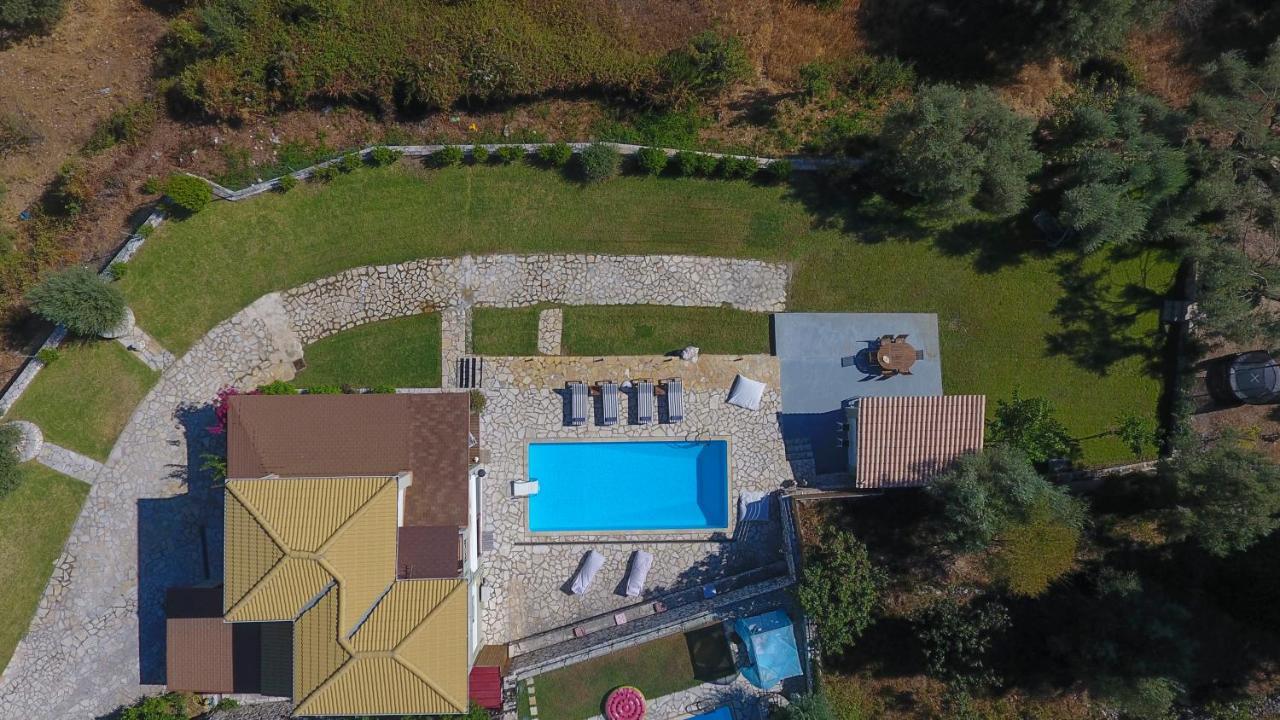 Villa Artemis Nikiana Eksteriør billede
